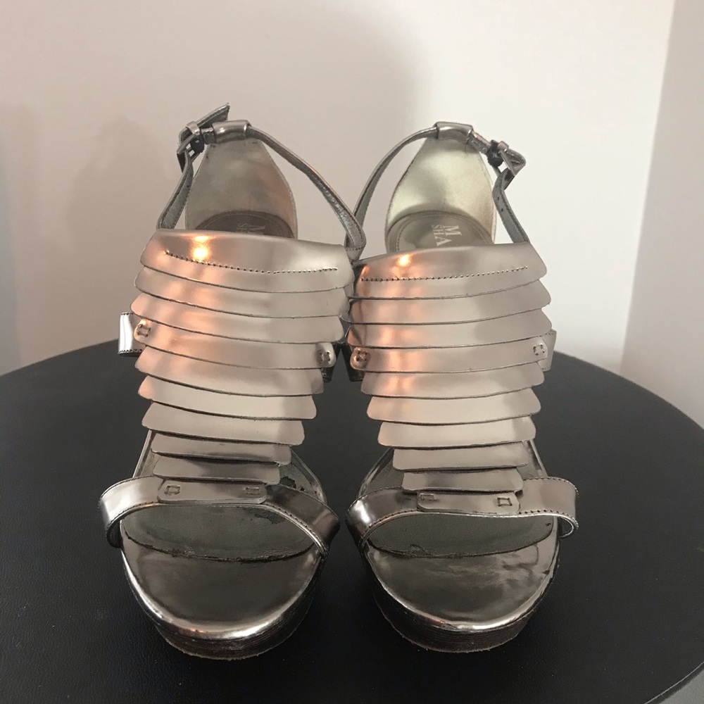 Maria Sharapova Gwaltney sandal-O